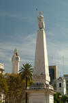 Foto, Bild: Plaza de Mayo mit Obelisk und Rathausturm in Buenos Aires