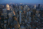 Foto, Bild: Manhattan vom Empire State Building aus abends