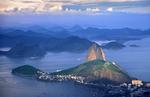 Foto, Bild: Blick vom Corcovado aus auf den Zuckerhut von Rio und die Guanabara Bucht