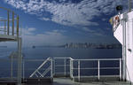 Foto, Bild: City von Rio von einem Containerschiff im Hafen aus
