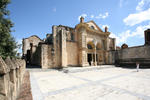 Foto, Bild: La Catedral Santa Maria La Menor, Baubeginn 1523, lteste Kathedrale Amerikas, Grundstein angeblich 1510 von Diego Columbus