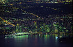 Foto, Bild: Blick vom Grouse Mountain auf Vancouver abends