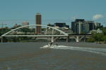 Foto, Bild: Eisenbahnbrcke und City von Brisbane
