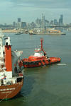 Foto, Bild: Blick von einem Containerschiff im Hafen auf die Charles Grimes Bridge und City von Melbourne