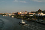 Foto, Bild: Schleppervor City von Newcastle mit Christ Church Cathedral und Newcastle Queens Wharf