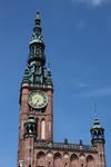 Foto, Bild: das dem Renaissance-Stil angepasste Rathaus mit dem 85 m hohen Turm