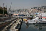 Foto, Bild: Blick vom Porto Antico auf den Yachthafen und die Fährterminals und die City