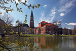 Foto, Bild: Stadtsee (Kleiner Kiel) mit Rathaus und Opernhaus vom Lorentzendamm aus
