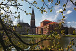 Foto, Bild: Stadtsee (Kleiner Kiel) mit Rathaus und Opernhaus vom Lorentzendamm aus