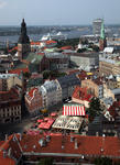 Foto, Bild: Blick von der Petrikirche auf die Altstadt und die SEVEN SEAS VOYAGER