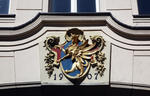 Foto, Bild: Wappen am Rathausübergang
