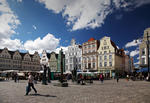 Foto, Bild: Neuer Markt mit den Giebelhusern an der Westseite