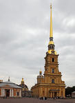 Foto, Bild: die Peter-Paul-Kathedrale war mit dem 122,5 m hohen Glockenturm lange Zeit das höchste Gebäude Rußlands