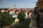 Foto, Bild: Gste auf der Aussichtsterasse auf dem Domberg