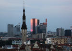 Foto, Bild: Blick vom Domberg auf die Neustadt abends