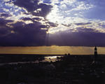 Foto, Bild: Blick ber die Elbe und Michel mit Wolkenstimmung