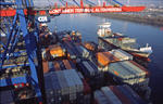 Containerschiff, Containerverladung am CTA Container Terminal Altenwerder Hamburg vom Ausleger der Containerbrücke aus