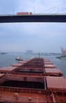 Foto, Bild: Massengutfrachter (Bulker, Bulk Carrier) unter der Khlbrandbrcke