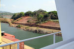 Foto, Bild: Panamakanal, Uferbefestigung der engsten Strecke des Panamakanals, dem Corte Gaillard