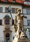 Foto, Bild: Neptunbrunnen mit Hofapotheke